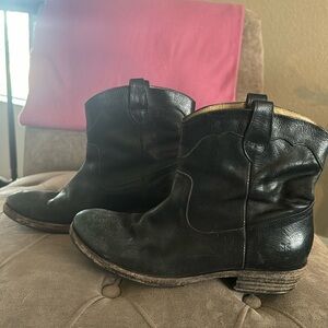 Frye leather boots size 9.5